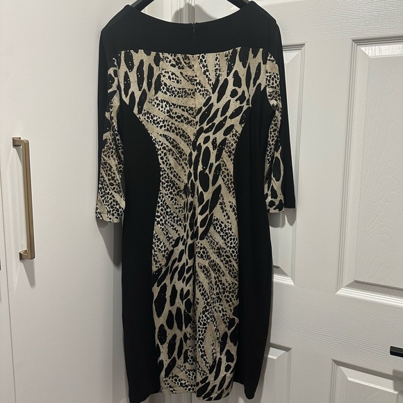 Tiger Print Design Dress - Picture 2 of 4